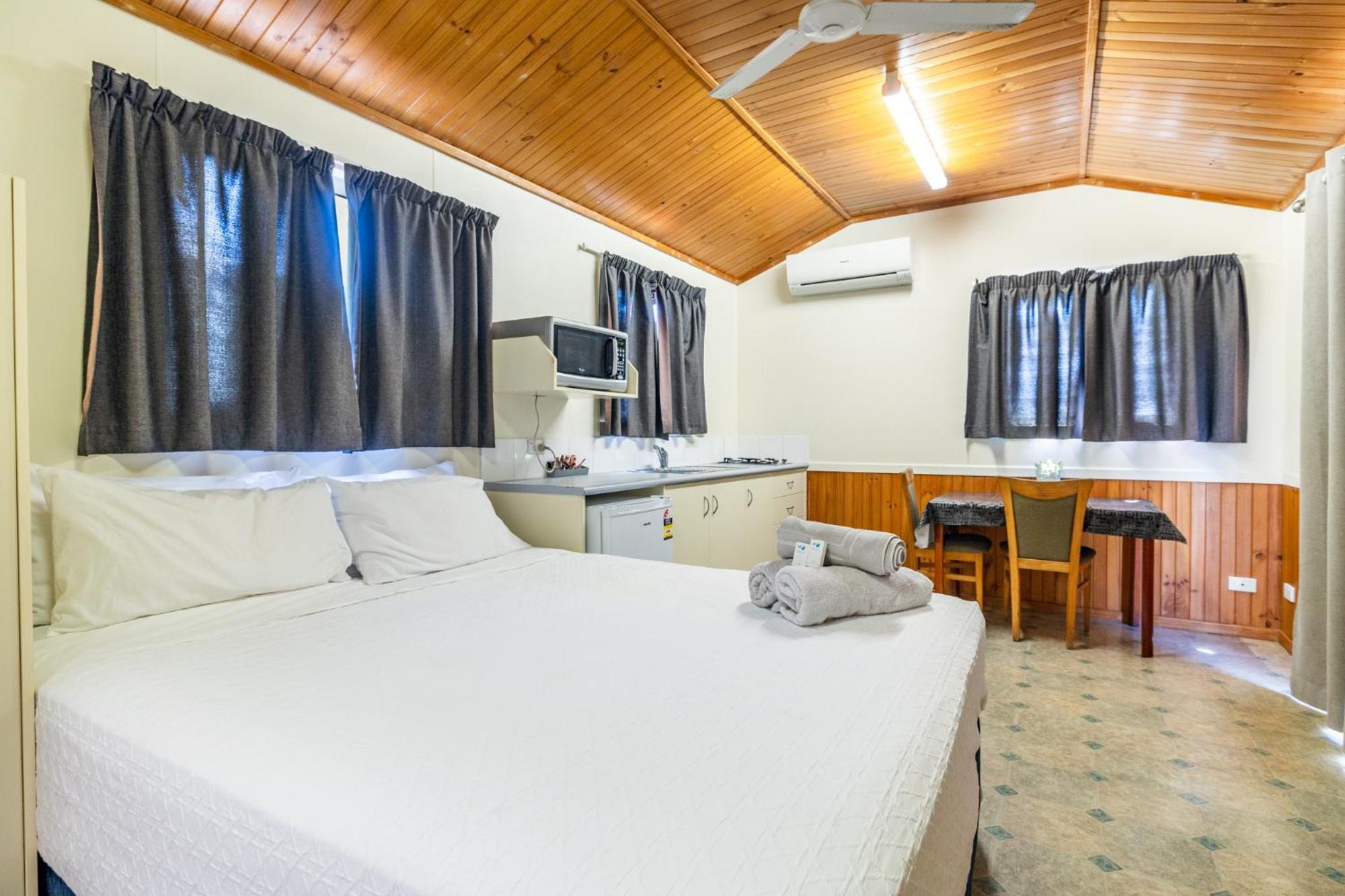 Queen Room with Garden View