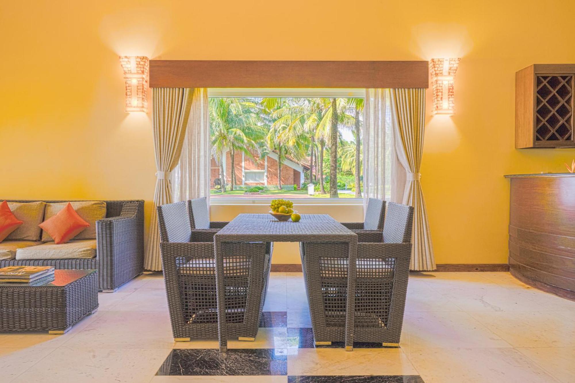 Famiana Executive Suite - Daily Minibar Included