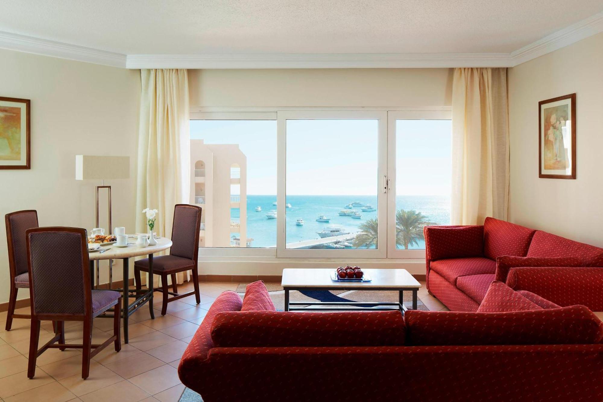 One-Bedroom Cupid King Suite Sea View