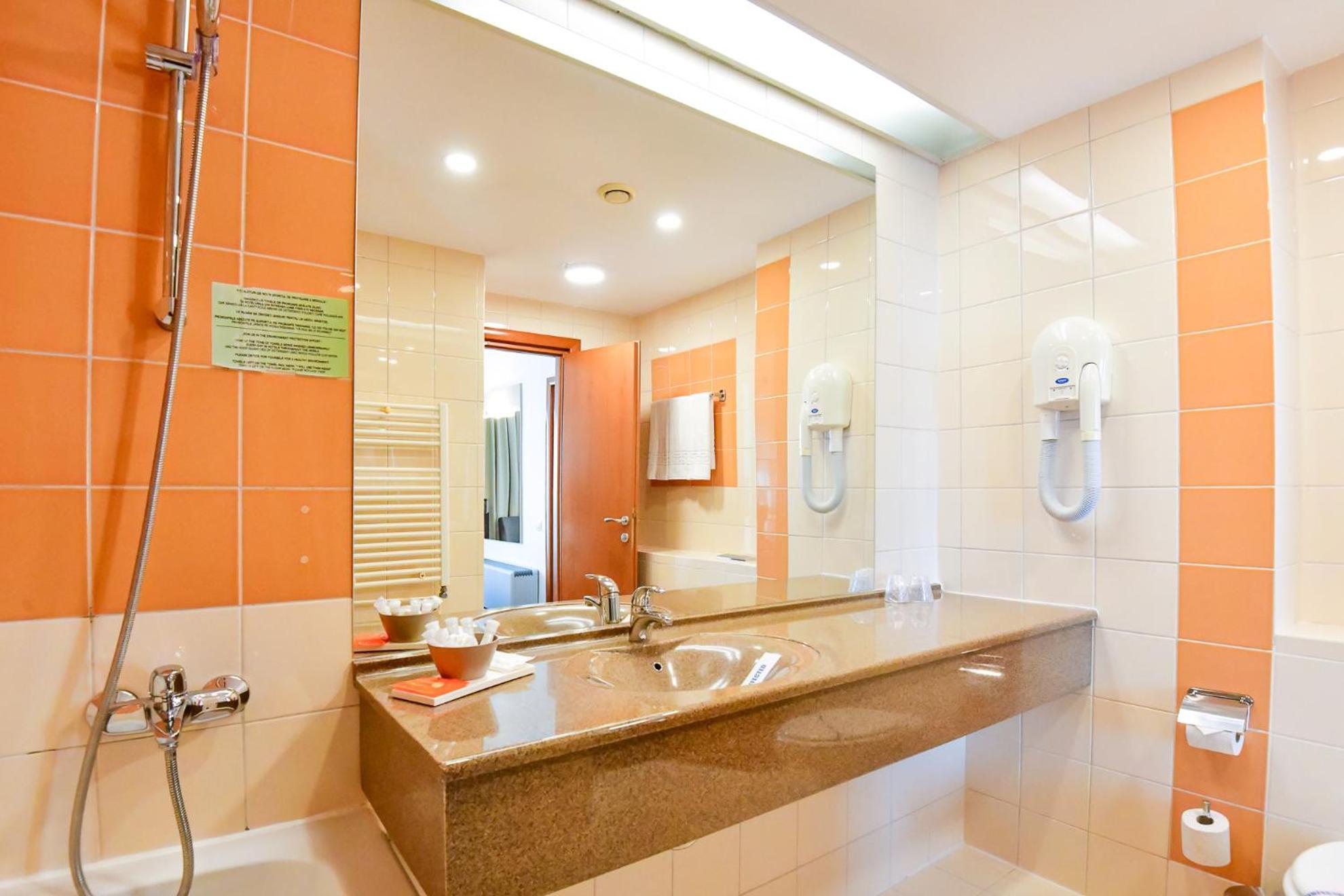 Superior Suite with Frontal Seaview (JUNONA Building)
