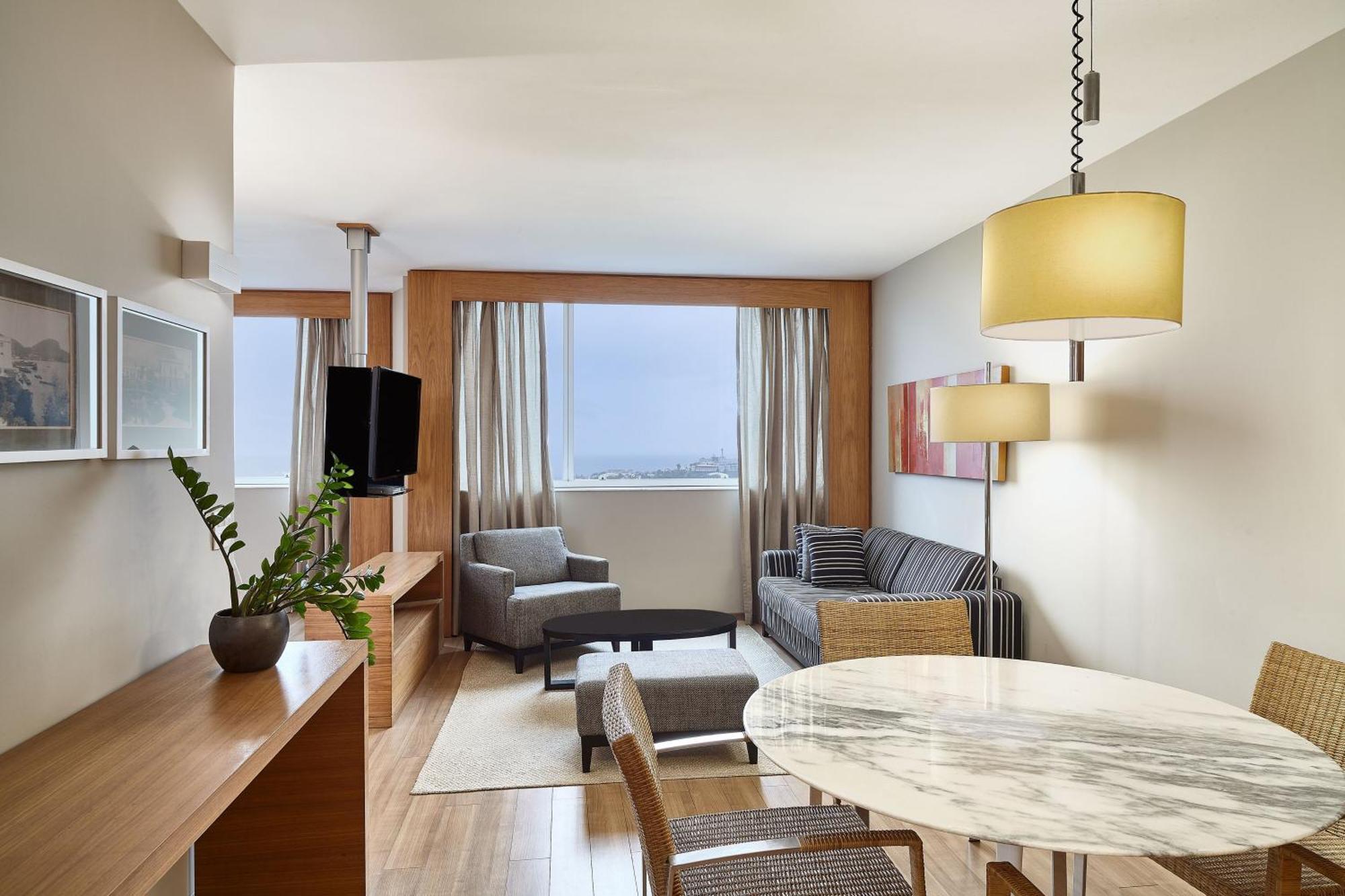 SUITE CLUB, Club level, 1 Bedroom Larger Suite, 1 Double Bed