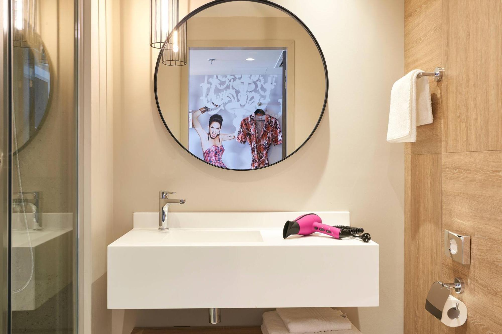 Moxy Queen Standard, Guest room, 1 Queen