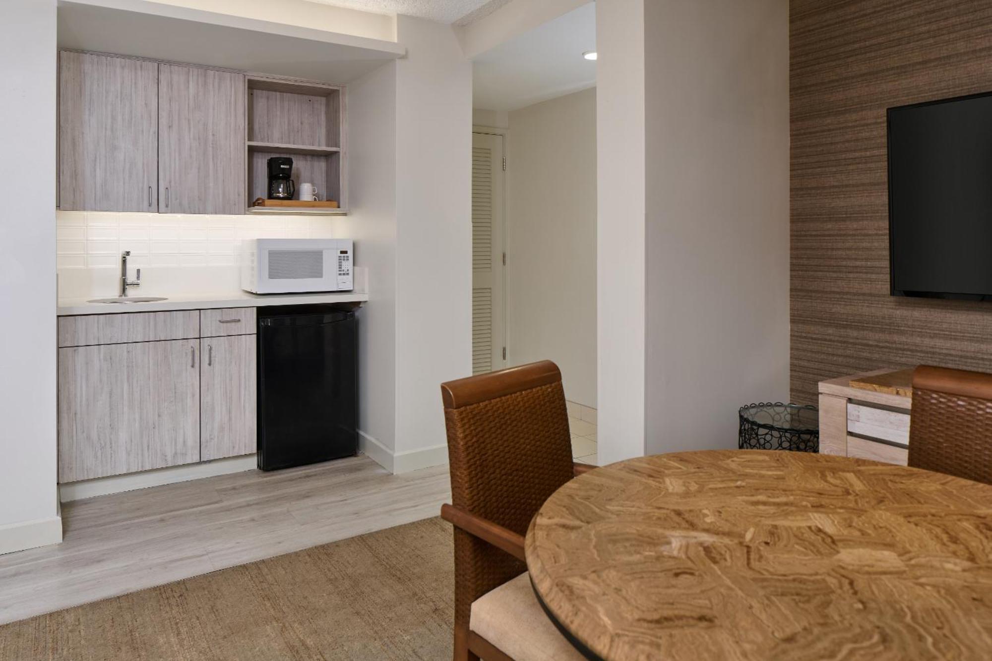 Classic 1-Bedroom Suite