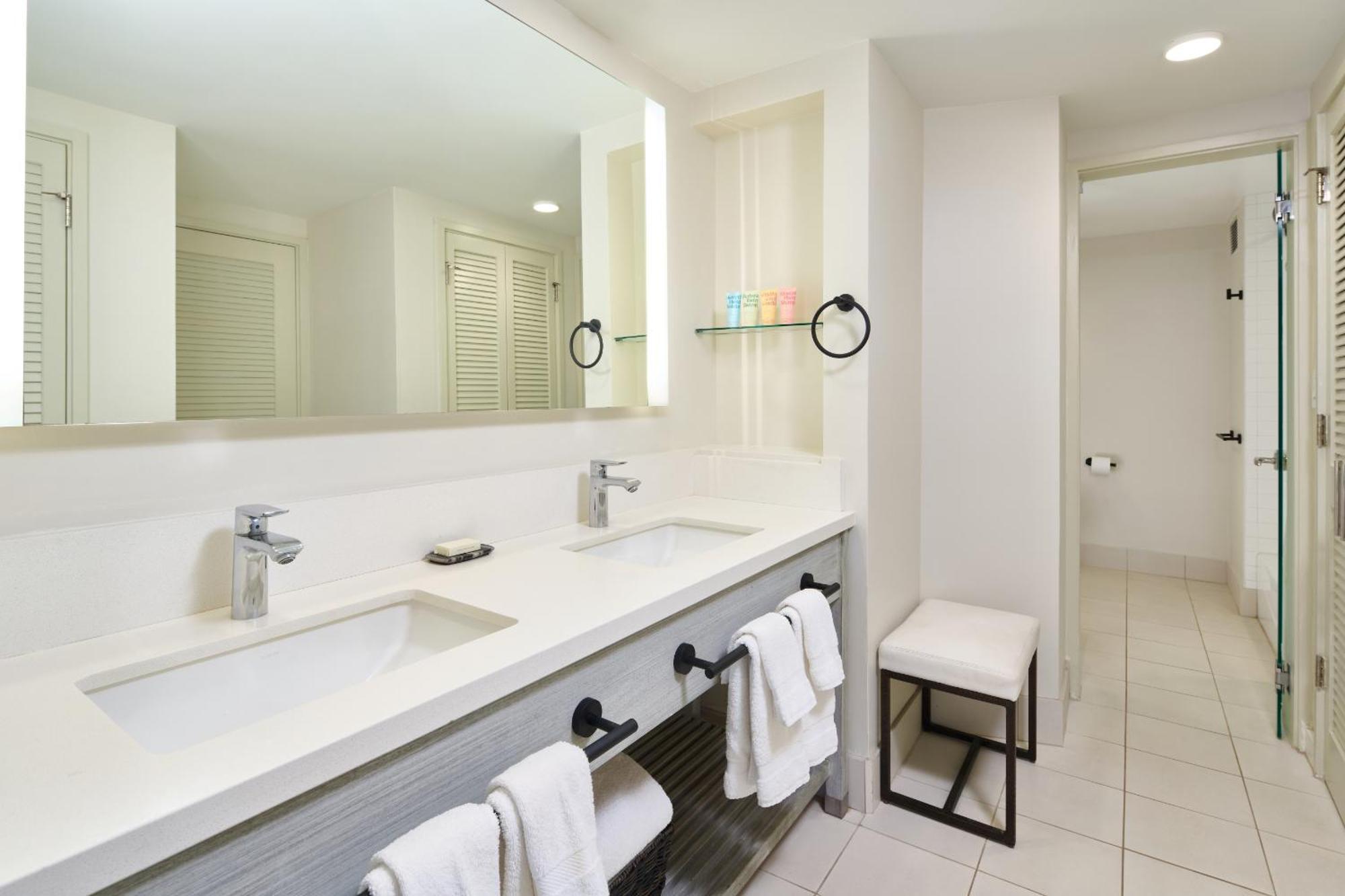 Classic 1-Bedroom Suite