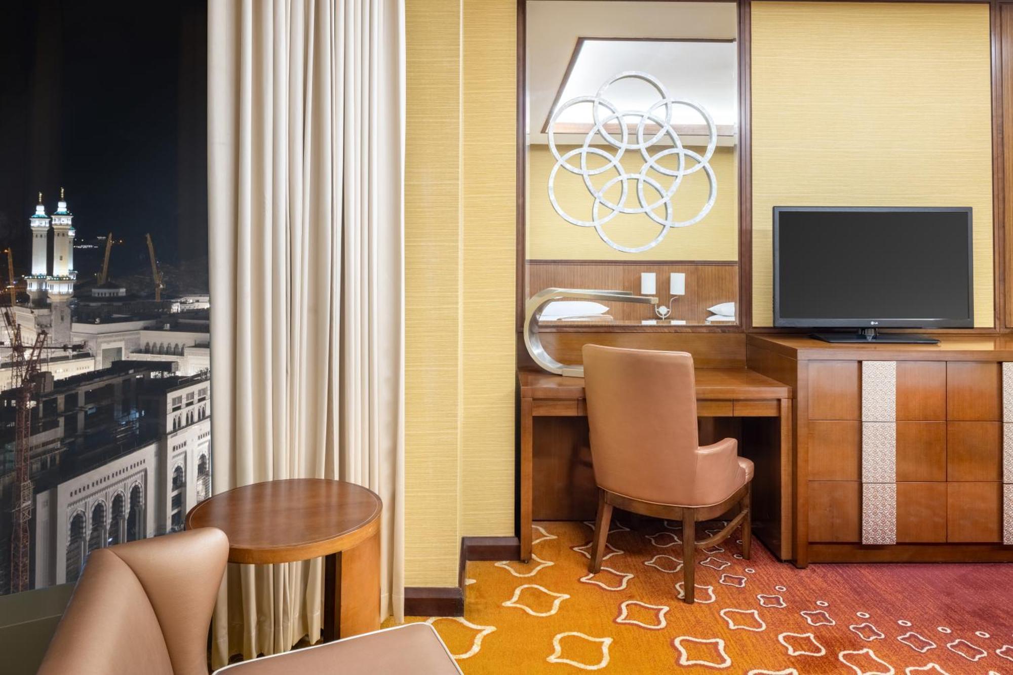 Deluxe King Room, Guest room, 1 King, City view
