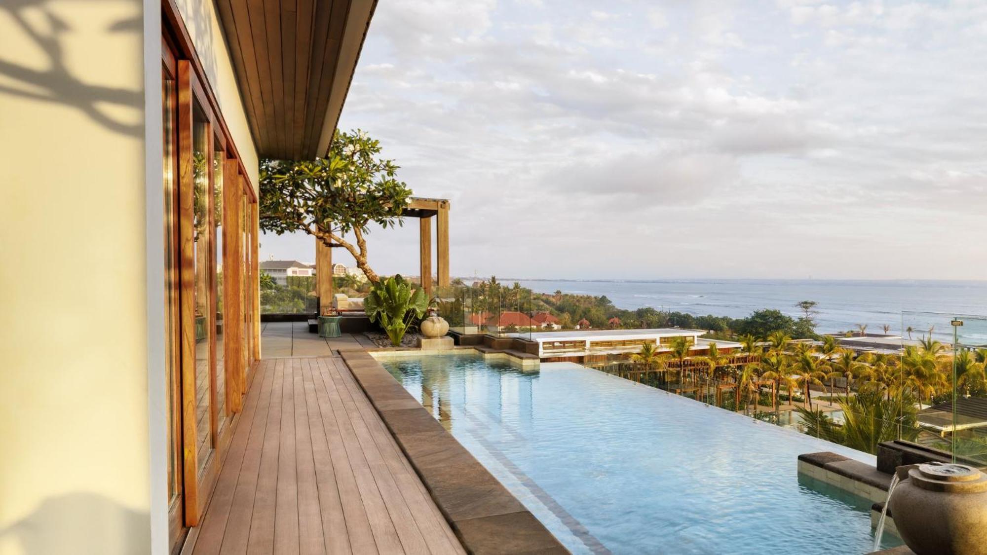 Two-Bedroom Penthouse with Private Pool and Oceanfront with Regent Club Access, Free-Airport Transfer and 60-minutes Massage