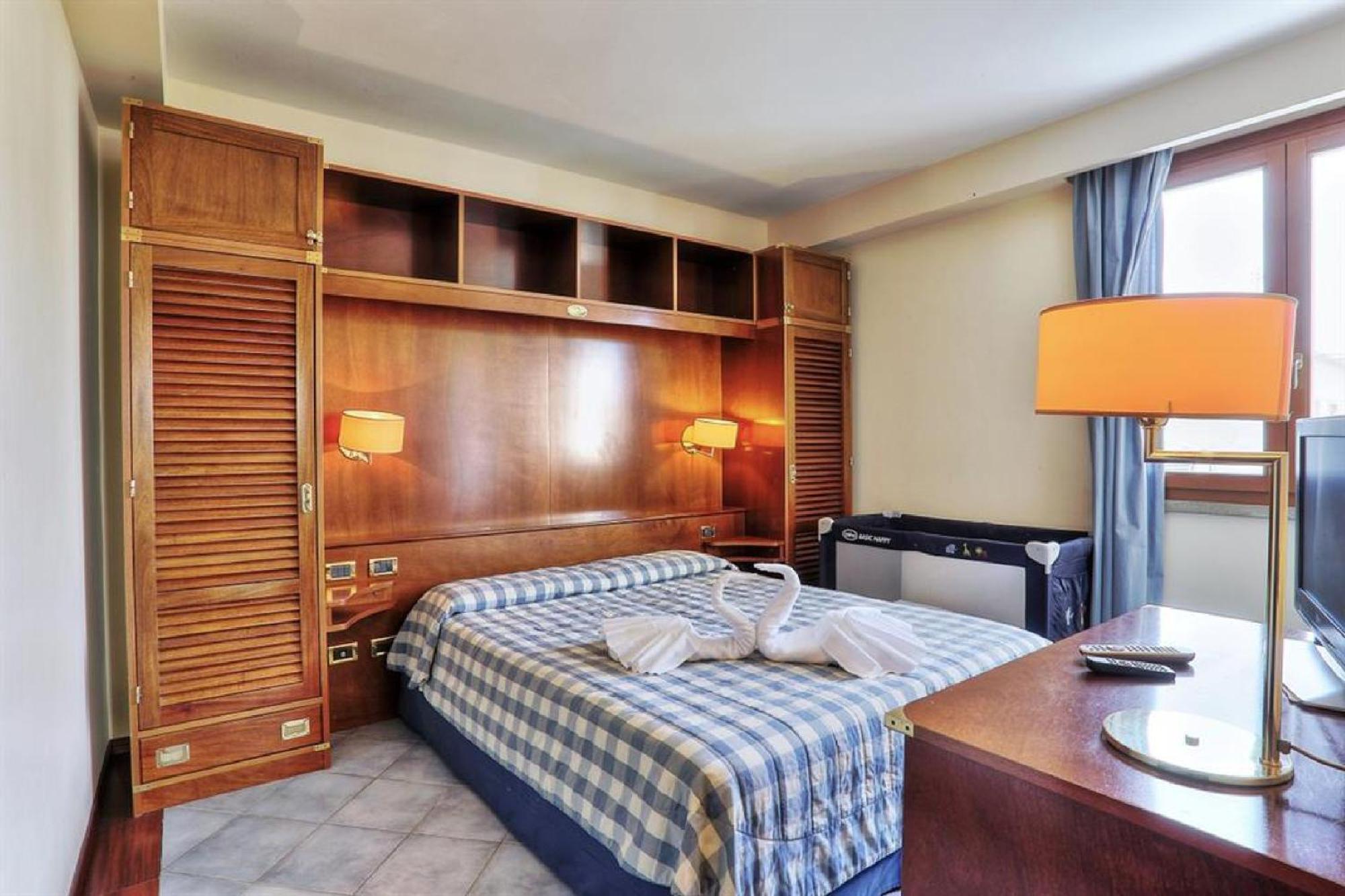 Superior Double Room City Side