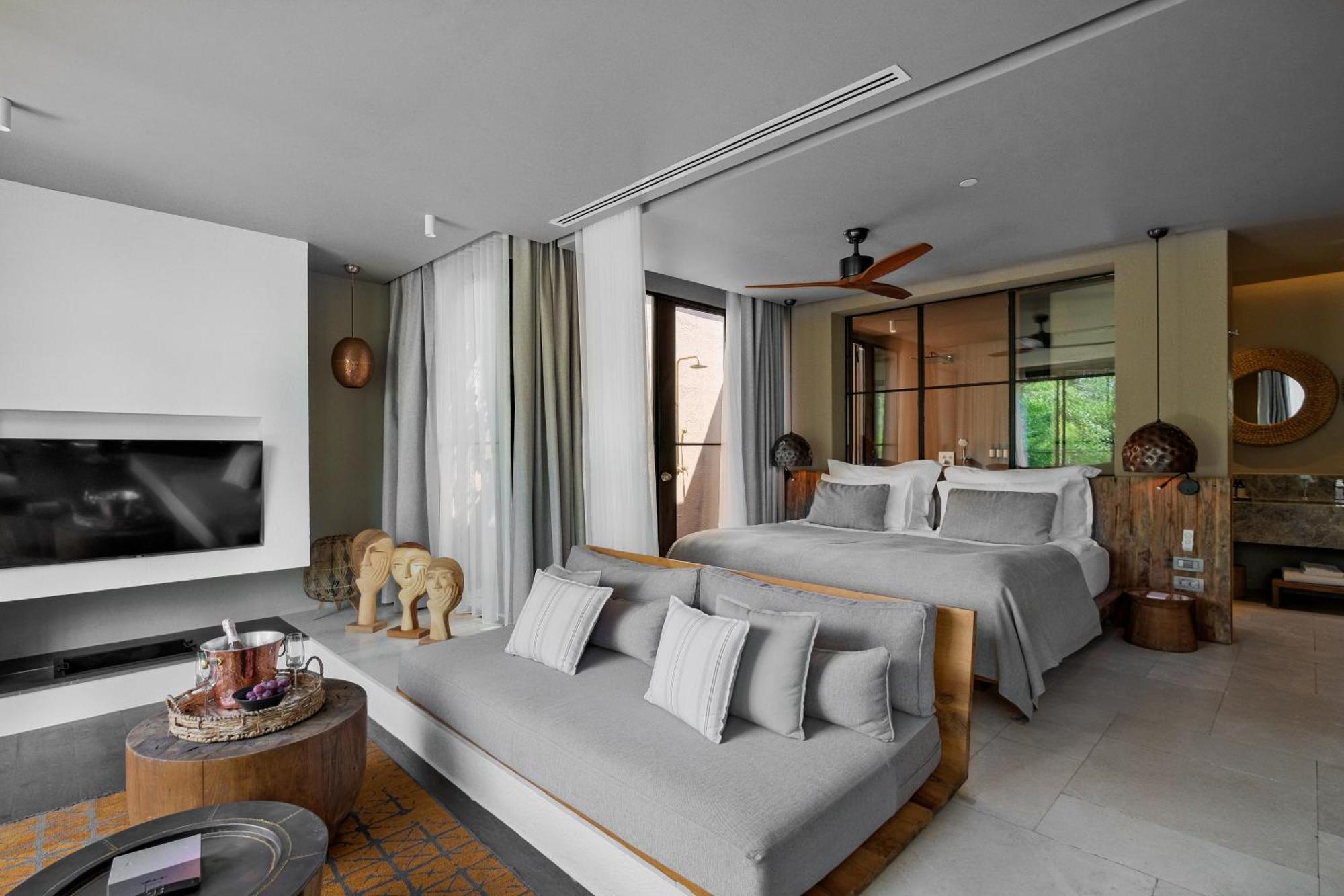 Superior Suite