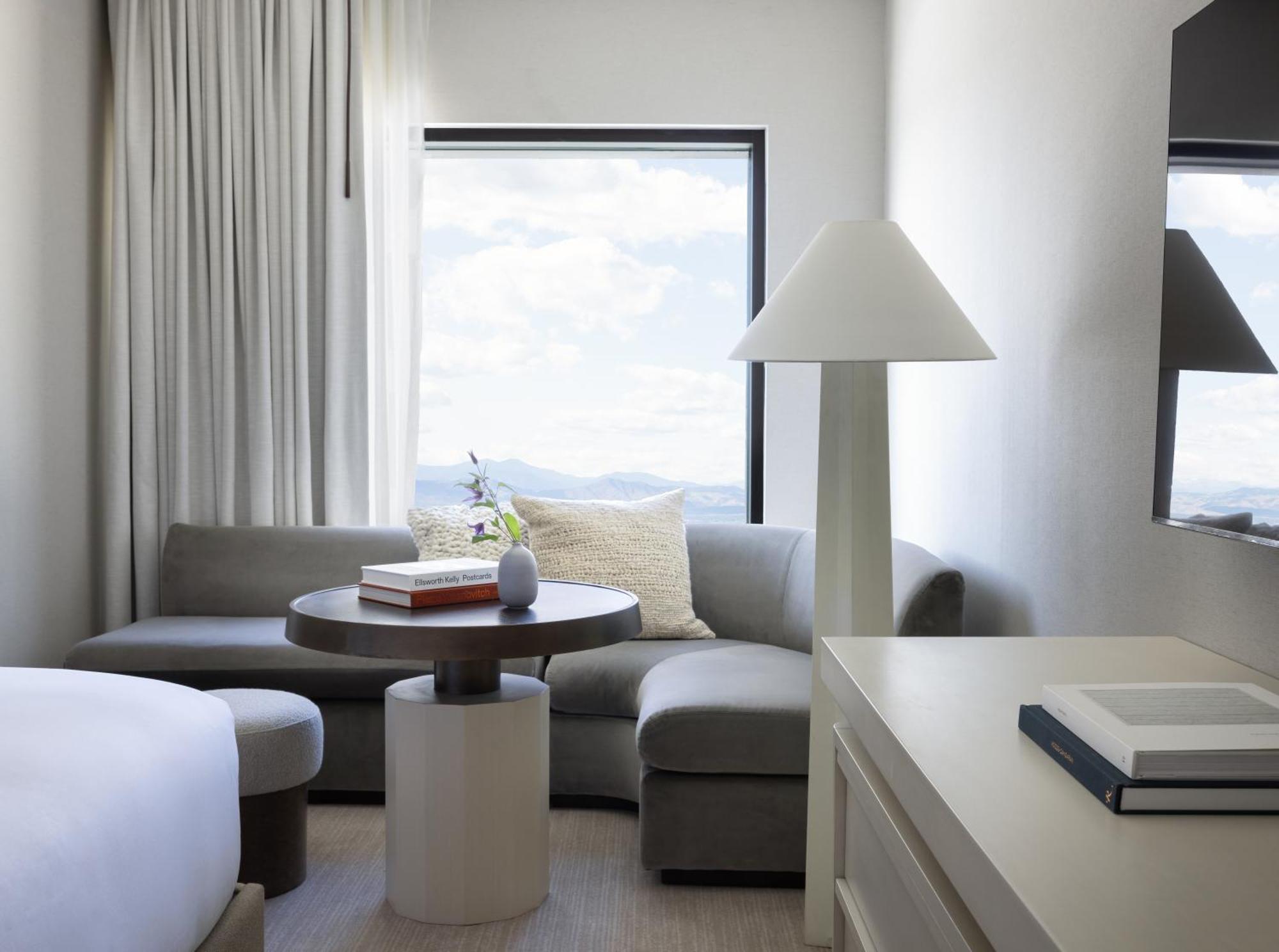 King Room Mountain View