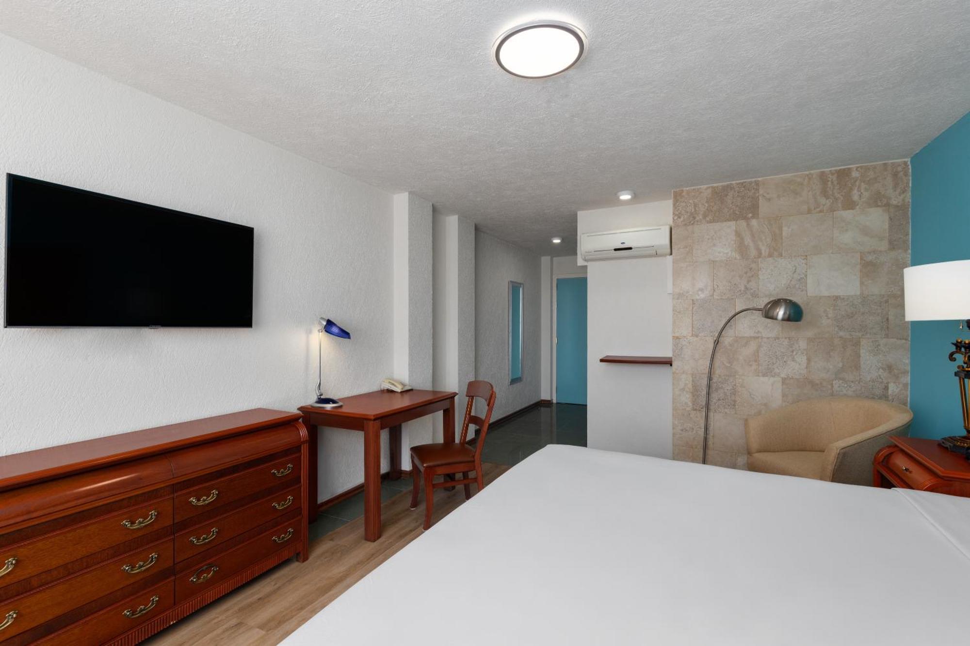 Superior King Room Non-Smoking,1637863438:JPEG