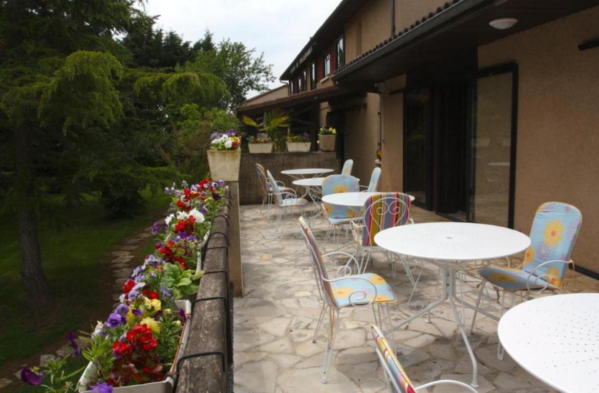 Chambre Triple - Vue sur la Piscine