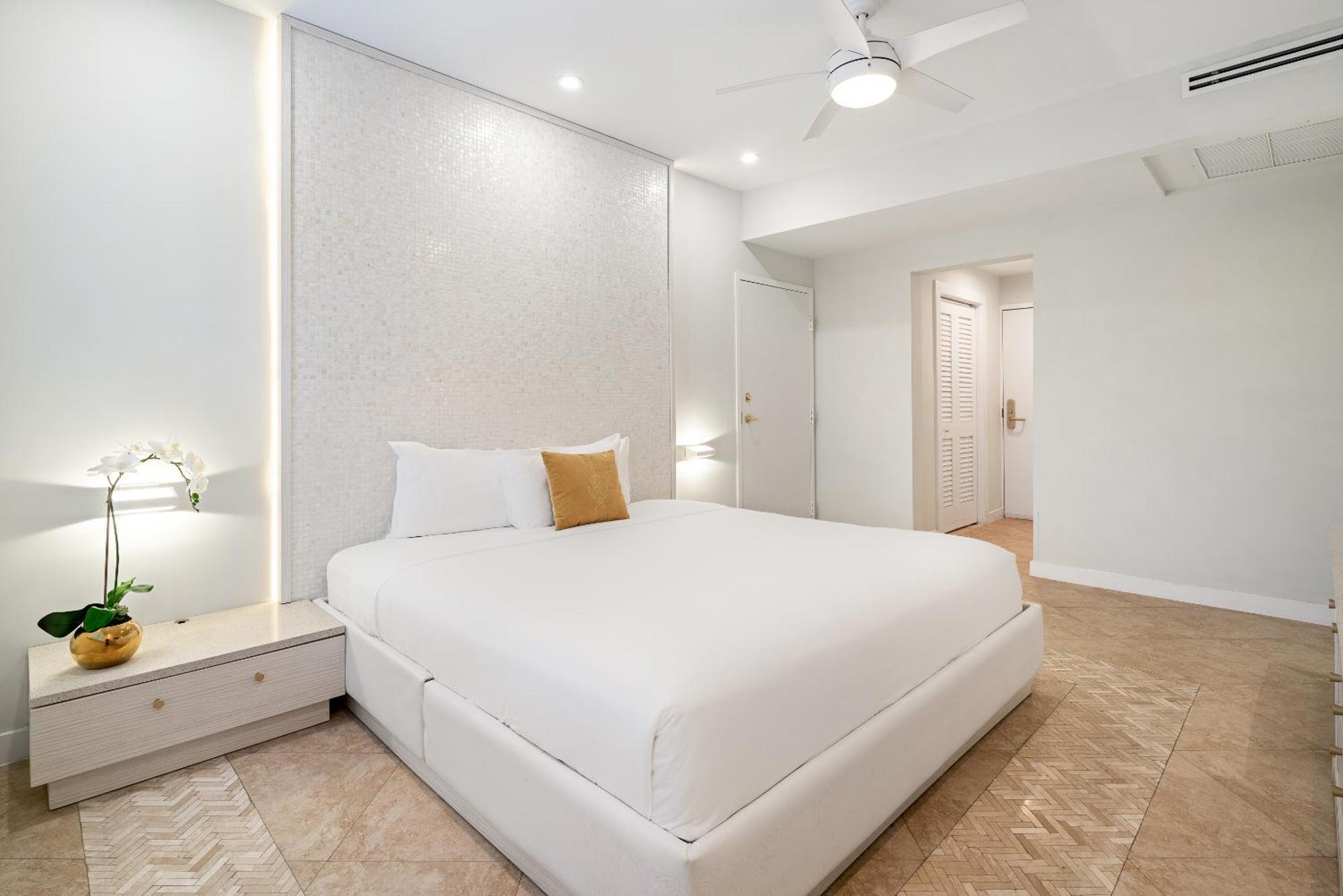 Cardozo Ocean Front King
