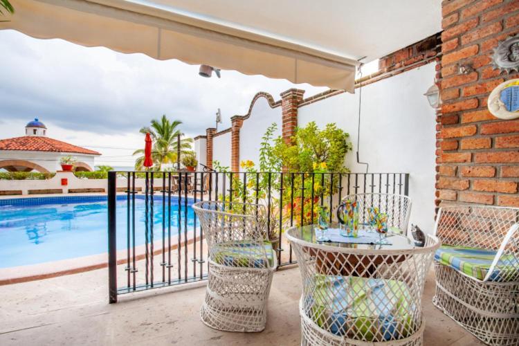 Apartment Pool View