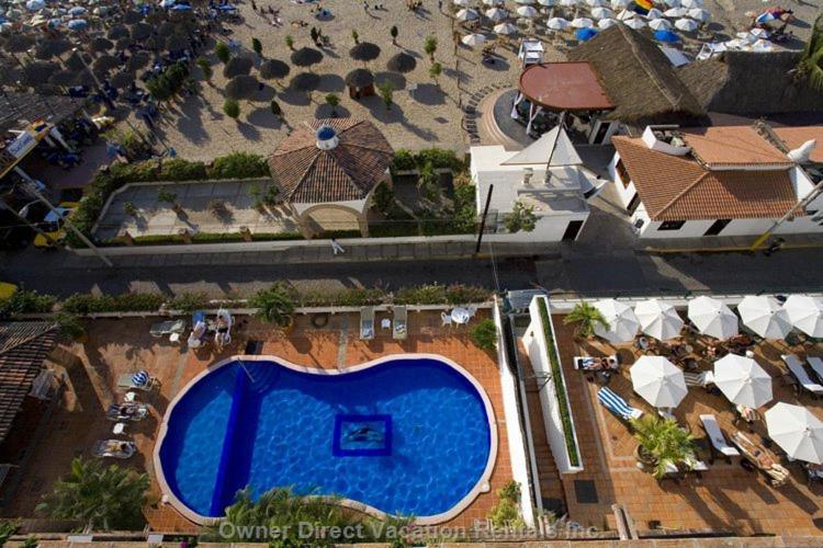 Apartment Pool View