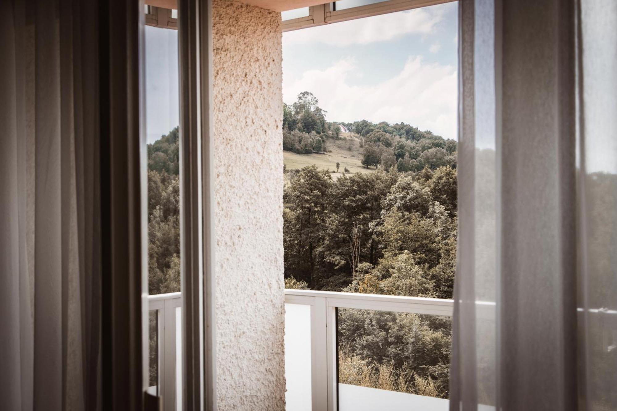 Habitación Doble con balcón y vistas al valle
