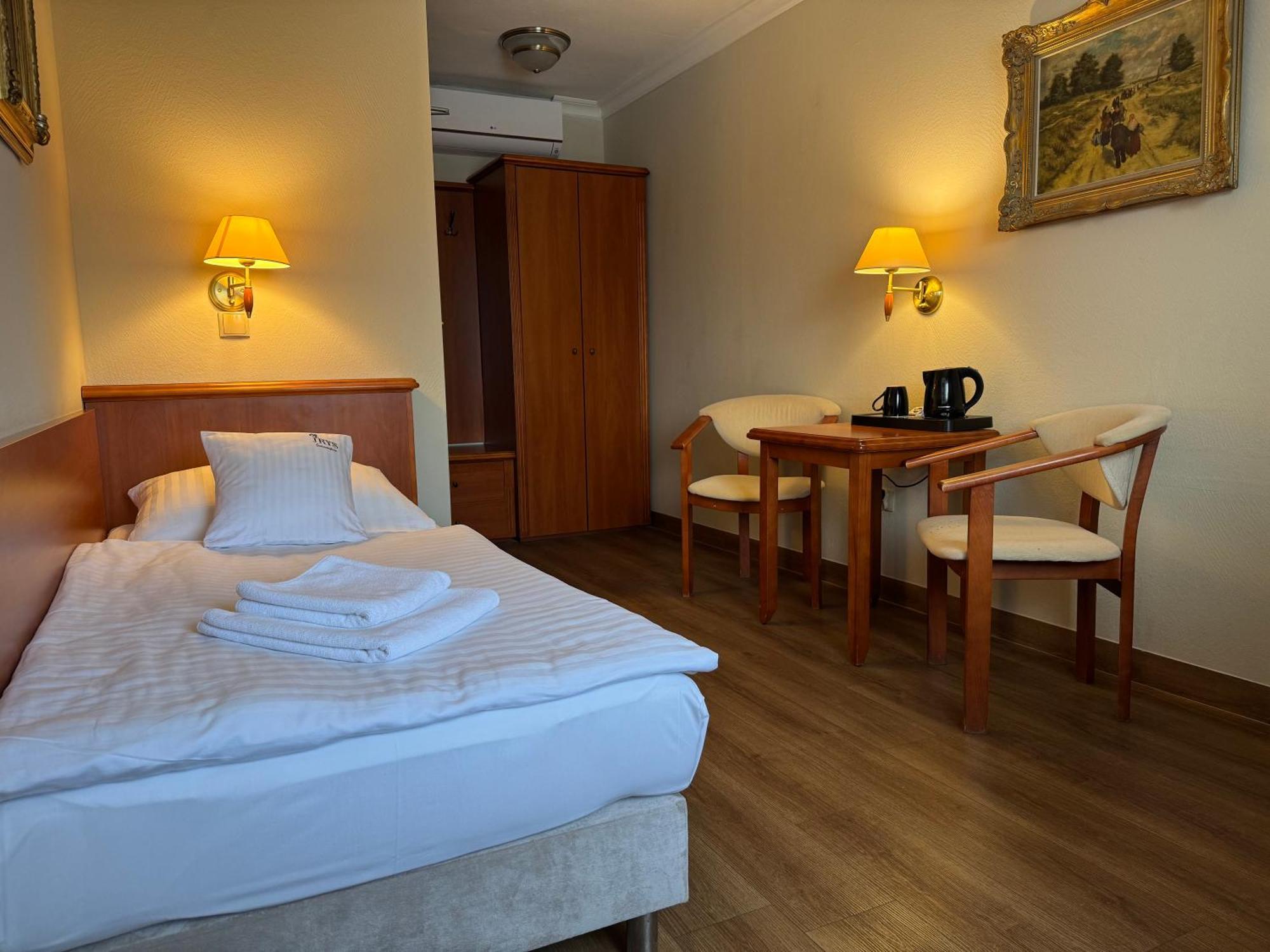 Standard Single Room
