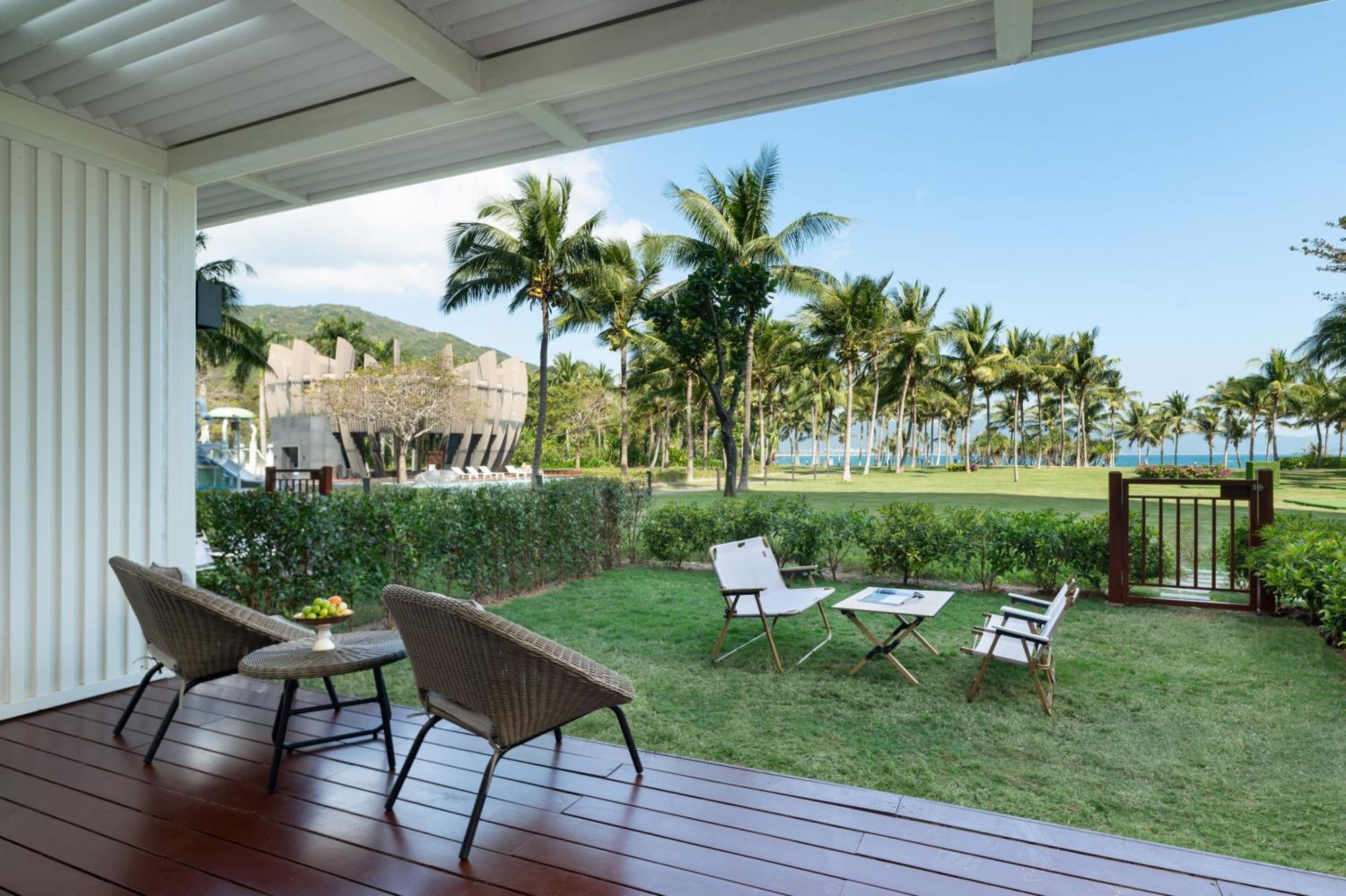 2 Twin Beds Courtyard with Ocean View