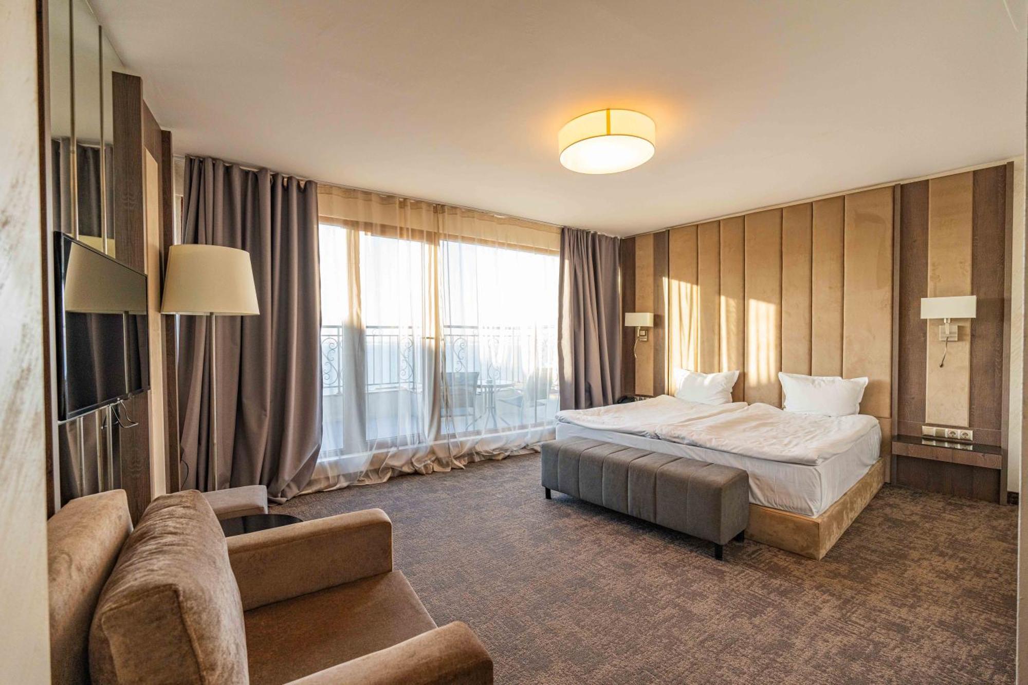 Deluxe Double Room Side Sea View