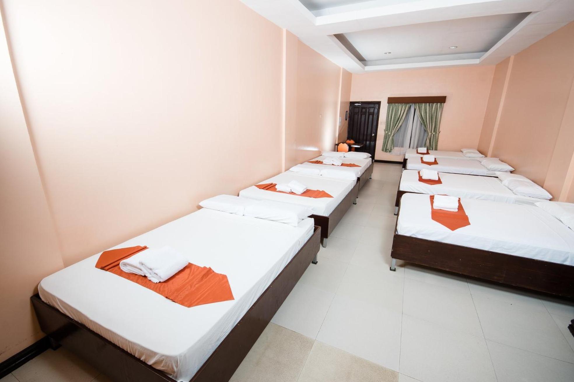 Mixed Dormitory Room