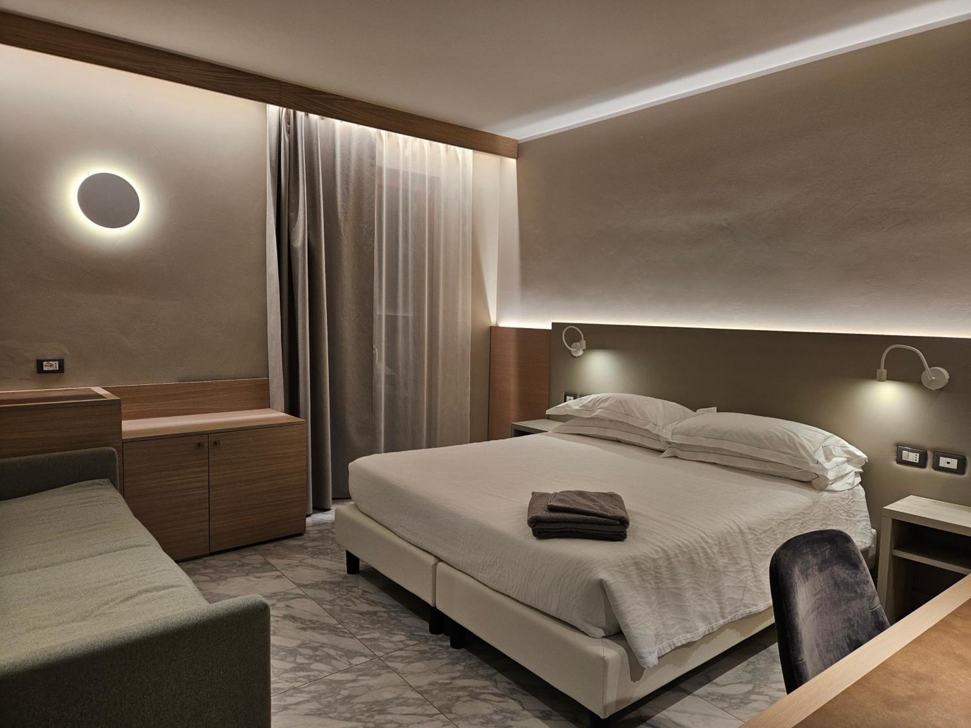 Double Room,1694534415:JPEG
