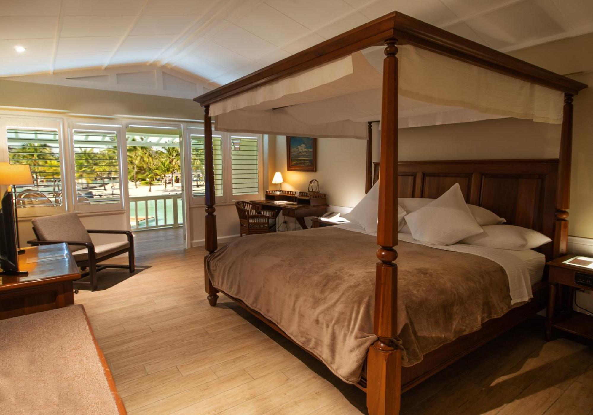 Upper-Level Beachside Room — Midnight Arrival Plan