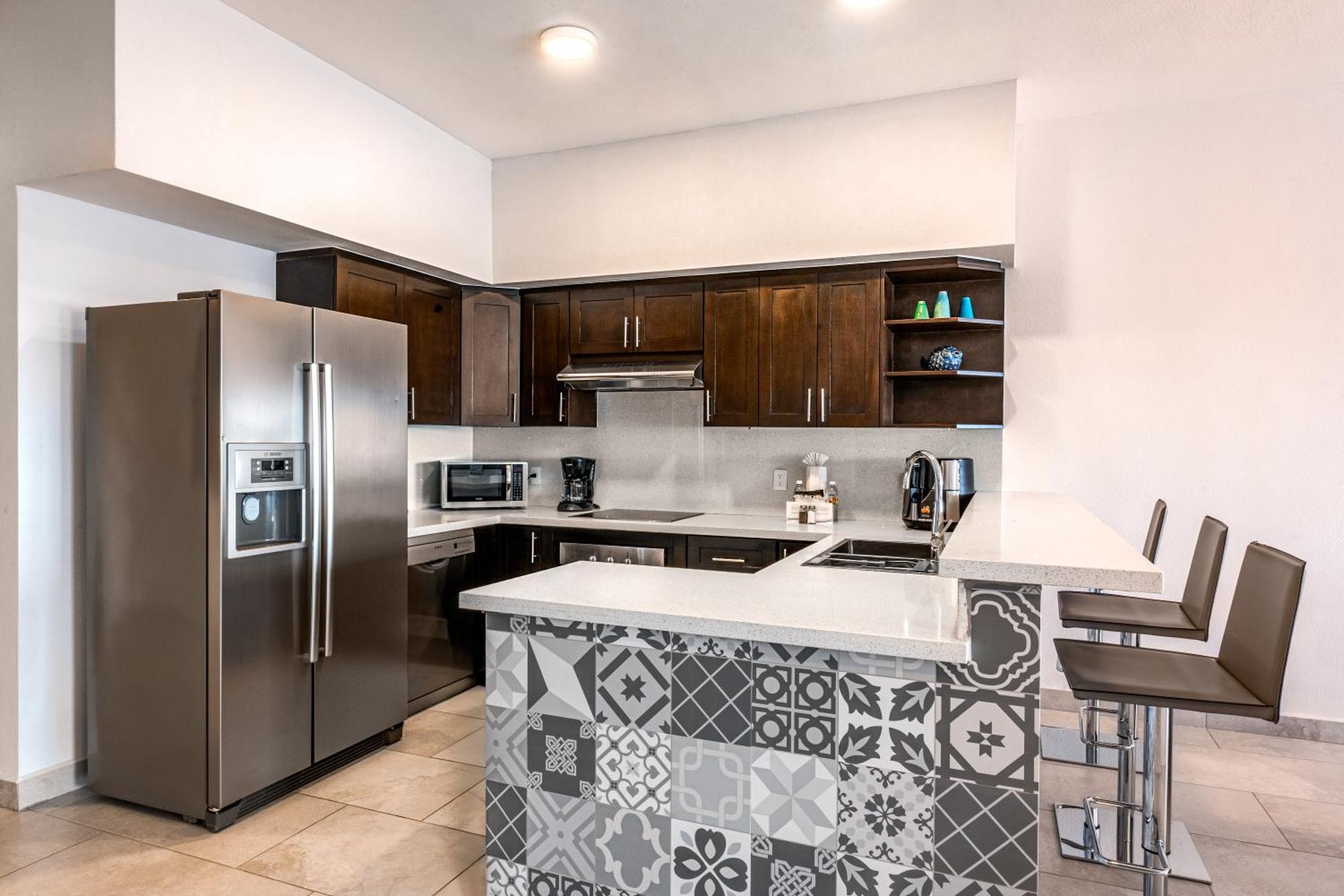 Two-Bedroom Deluxe Apartment with Ocean View