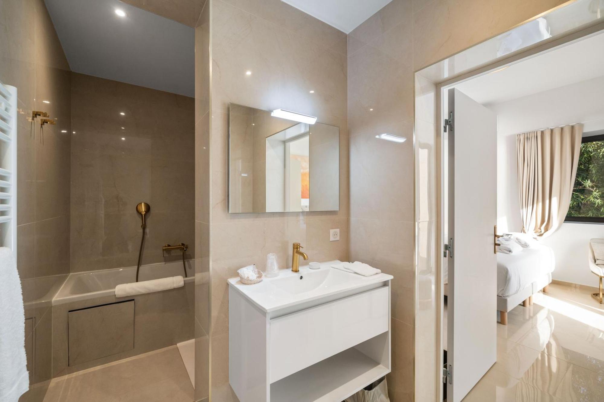 Deluxe Double Room with Sea View