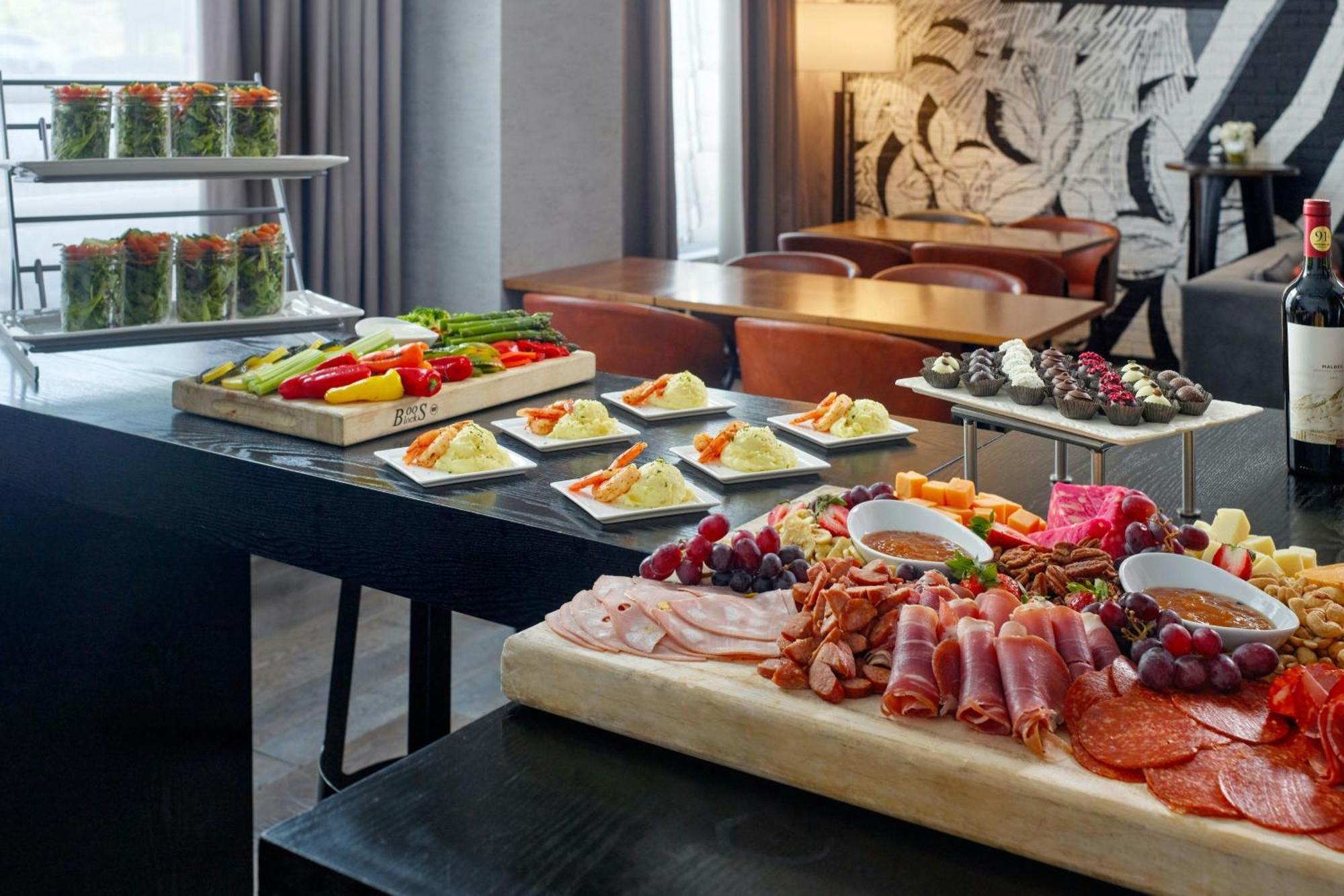 Club King Room