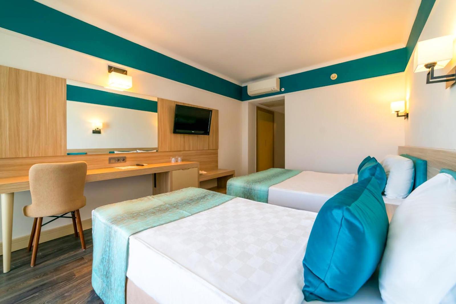 Standard Room Land View Main Building