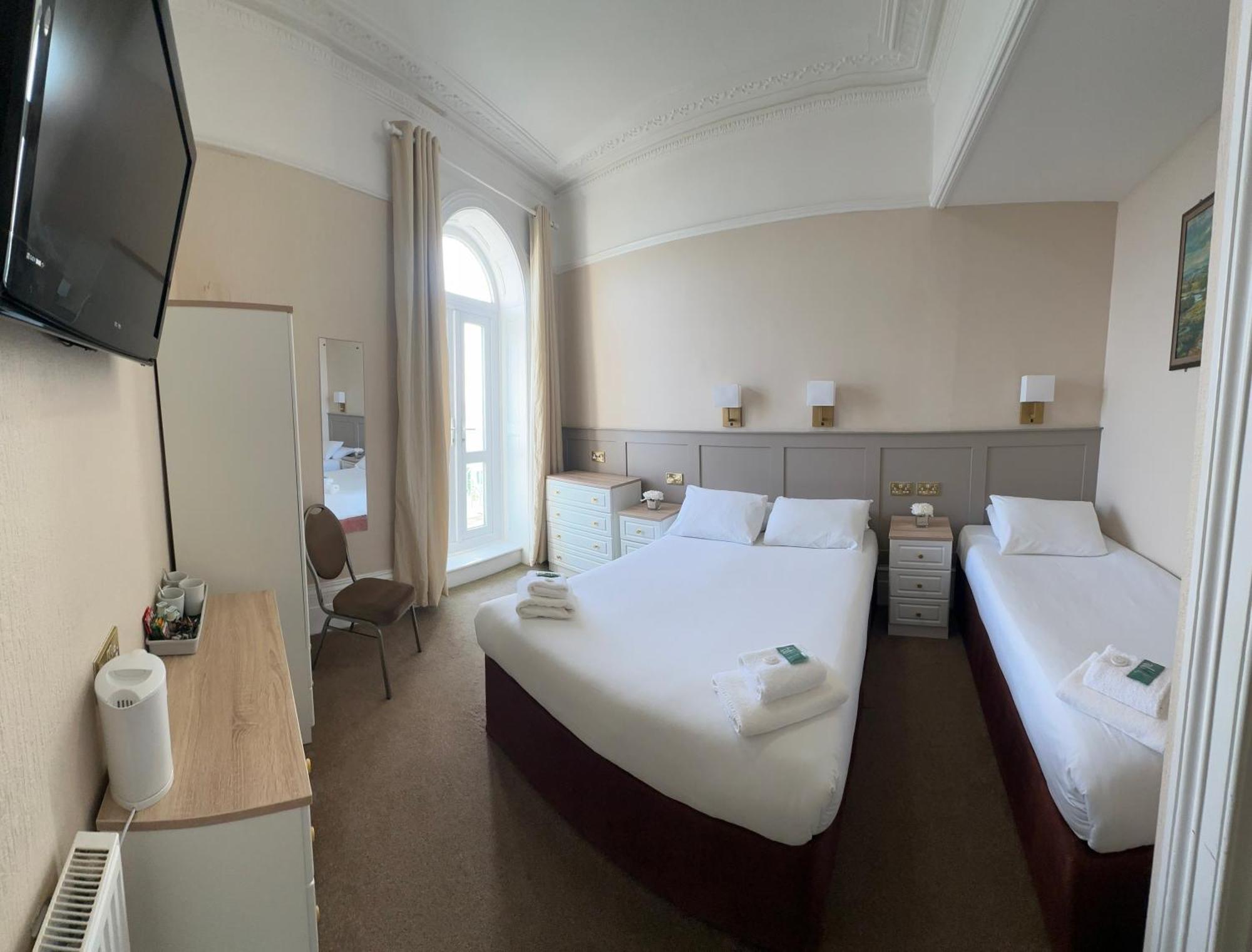 Familienzimmer mit Meerblick