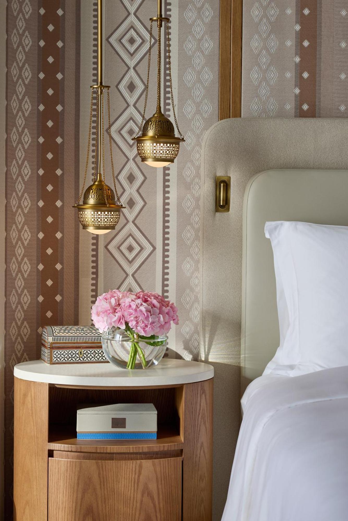 Deluxe Mountain View Room