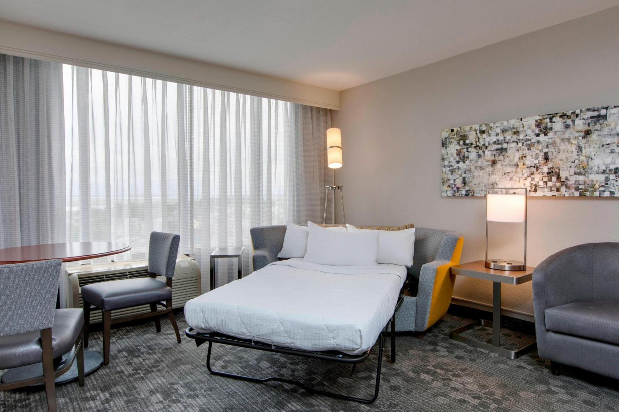 Suite de 1 dormitorio con cama extragrande y sofá cama - Planta superior