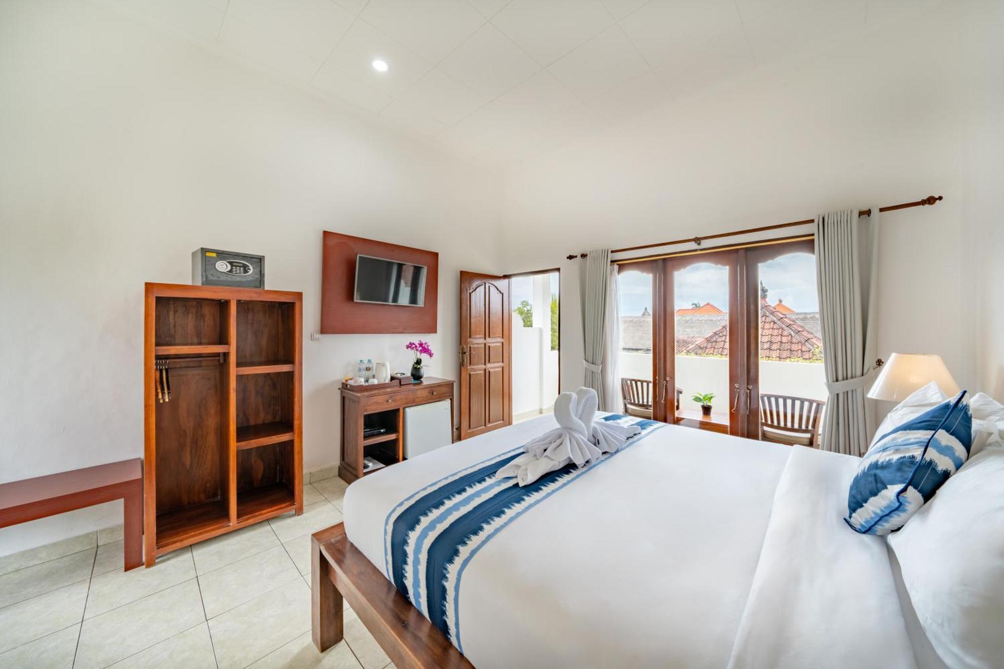 Twin Room with Balcony