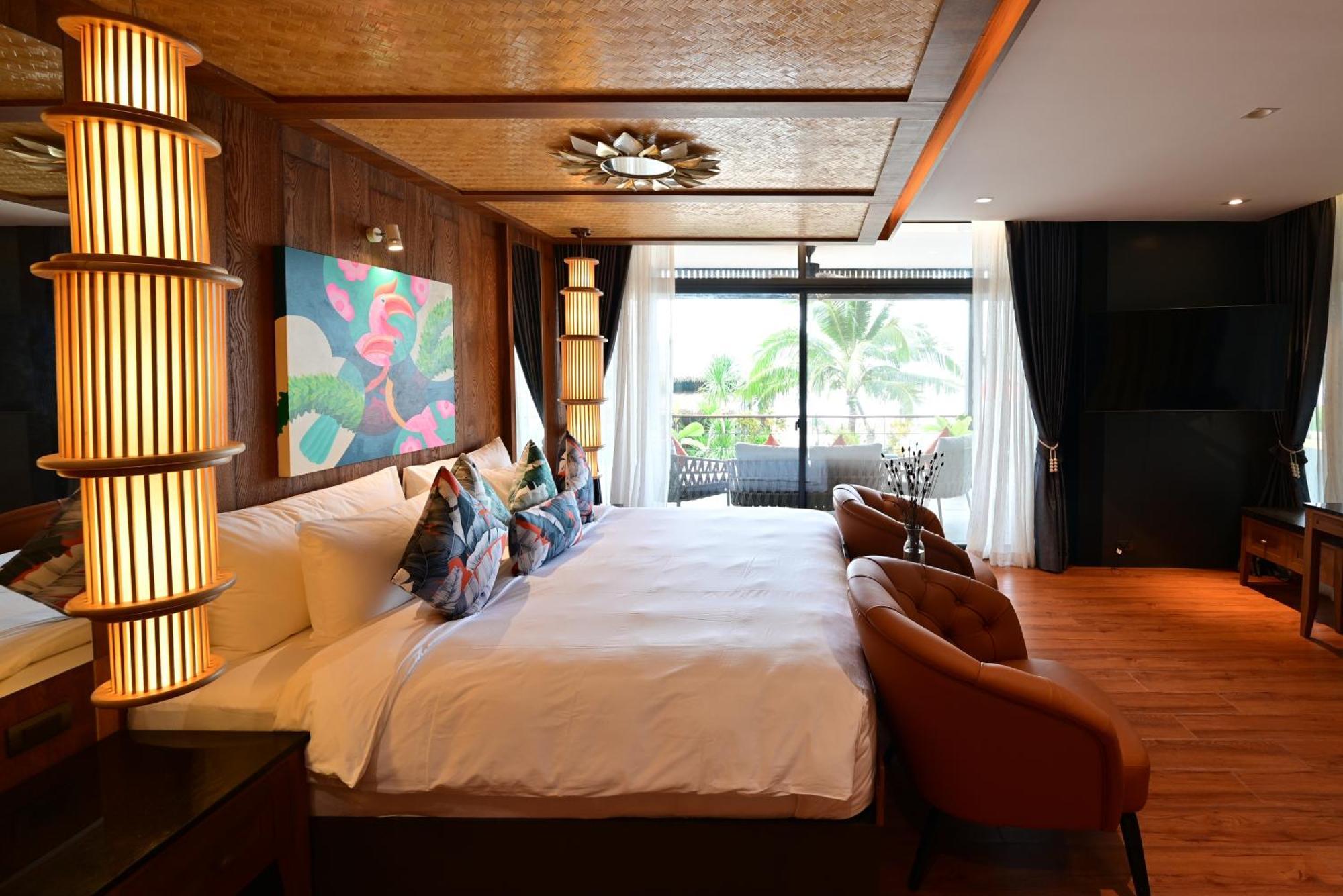 Superior King Room