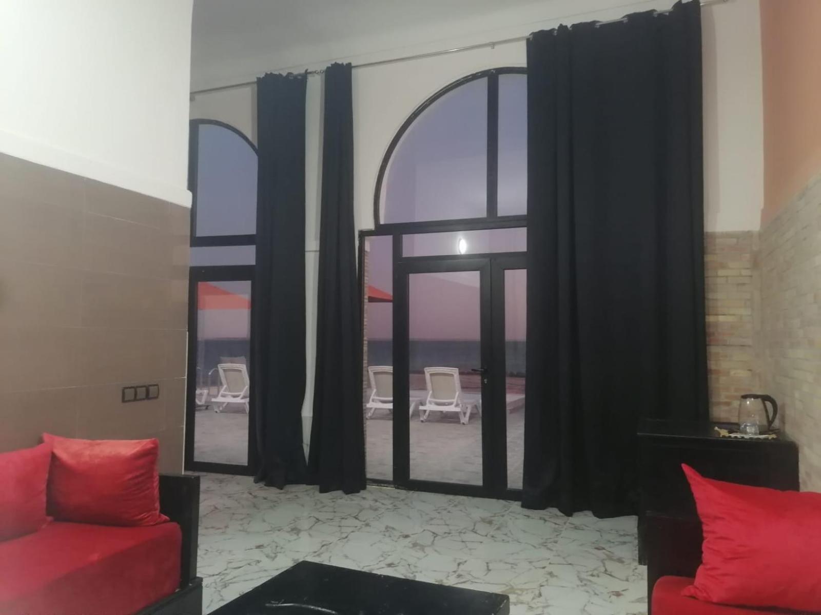 Two-Bedroom Apartment Shared Swimming Pool - Sea View