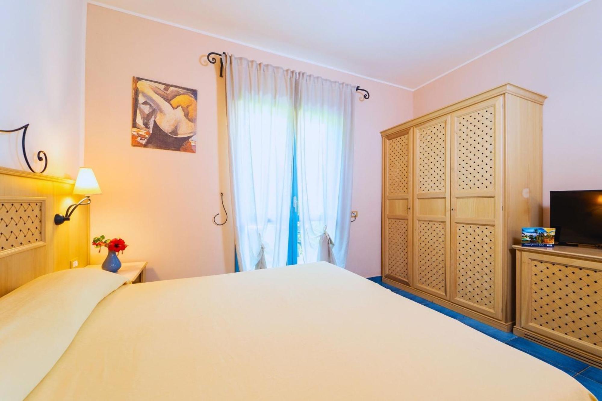 Superior Double or Twin Room with Sea View