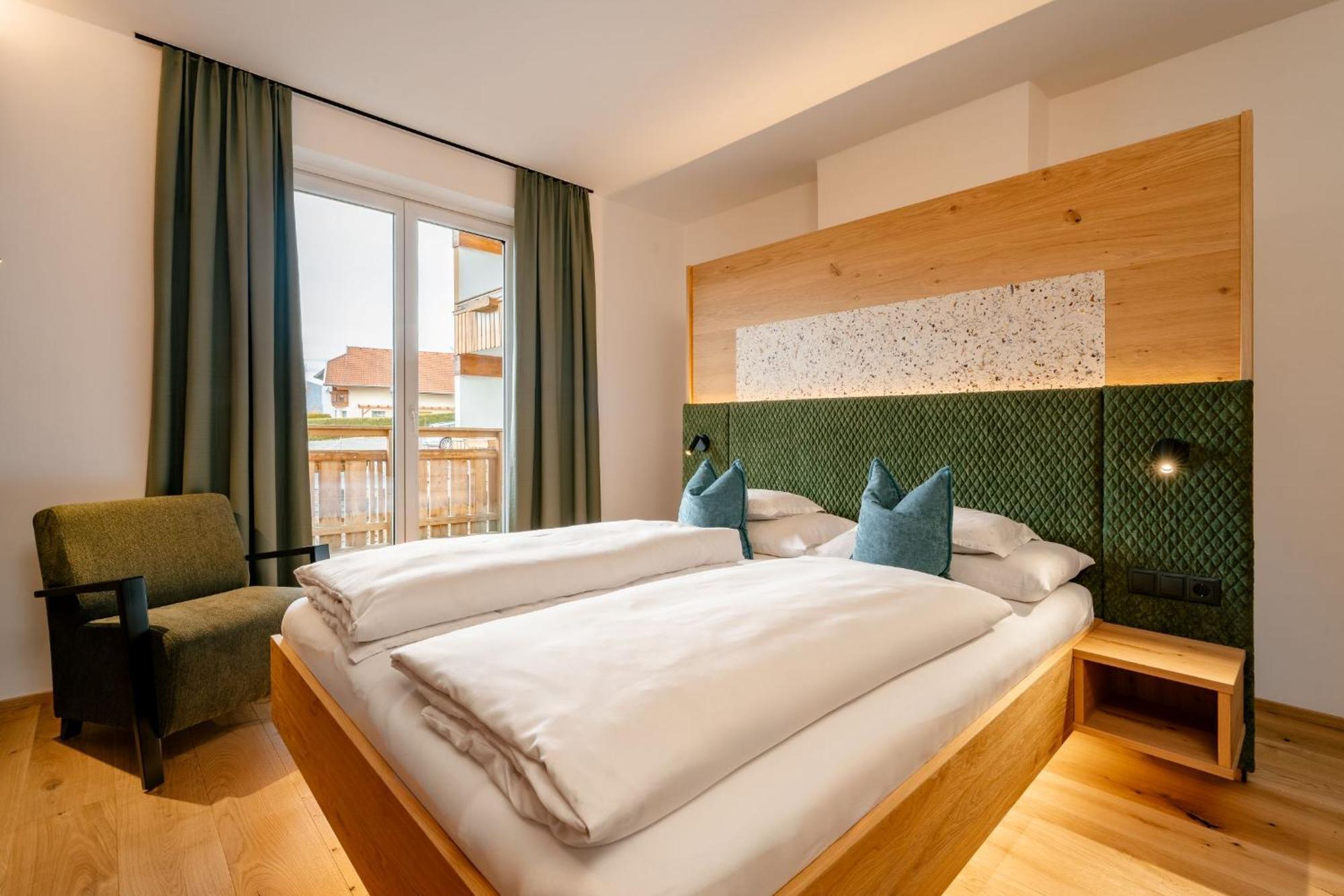 Doppelzimmer mit Balkon