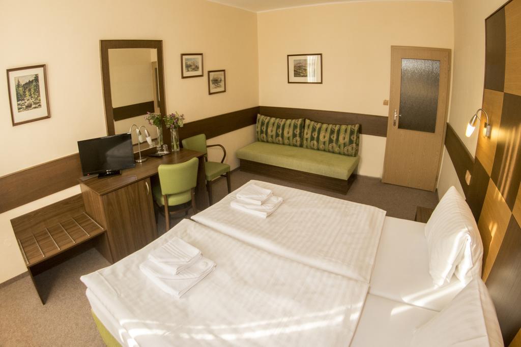 Dreibettzimmer