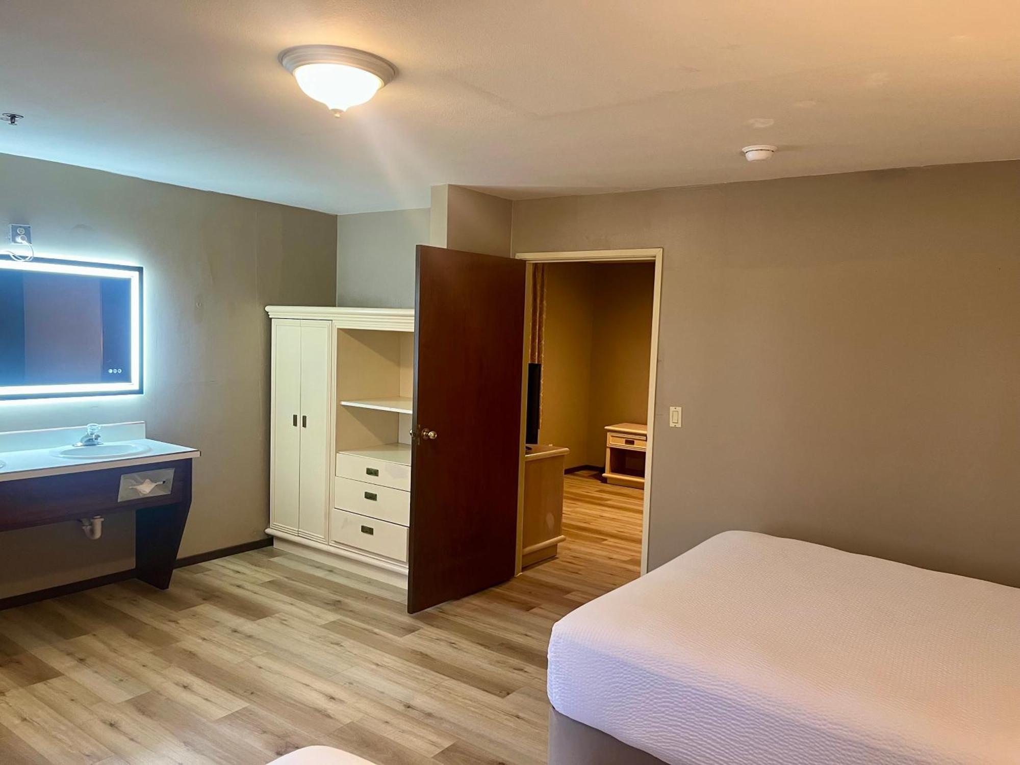 Suite Estudio con 1 cama grande - No fumadores