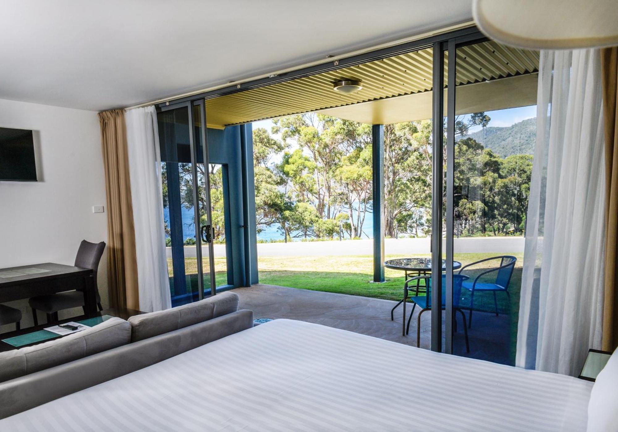 Studio King Apartment with Ocean View