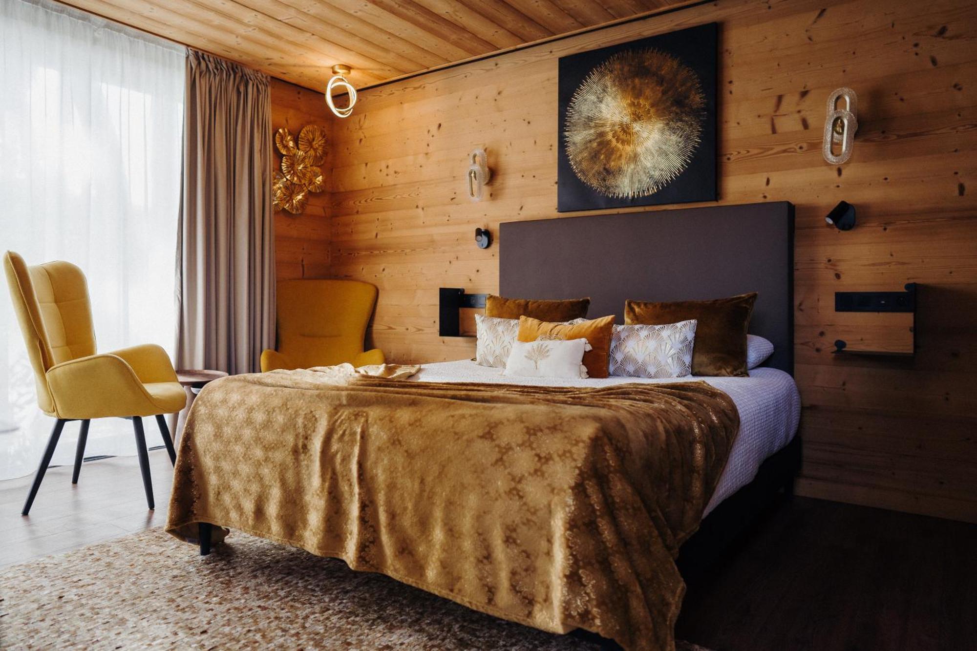 Superior Lodge