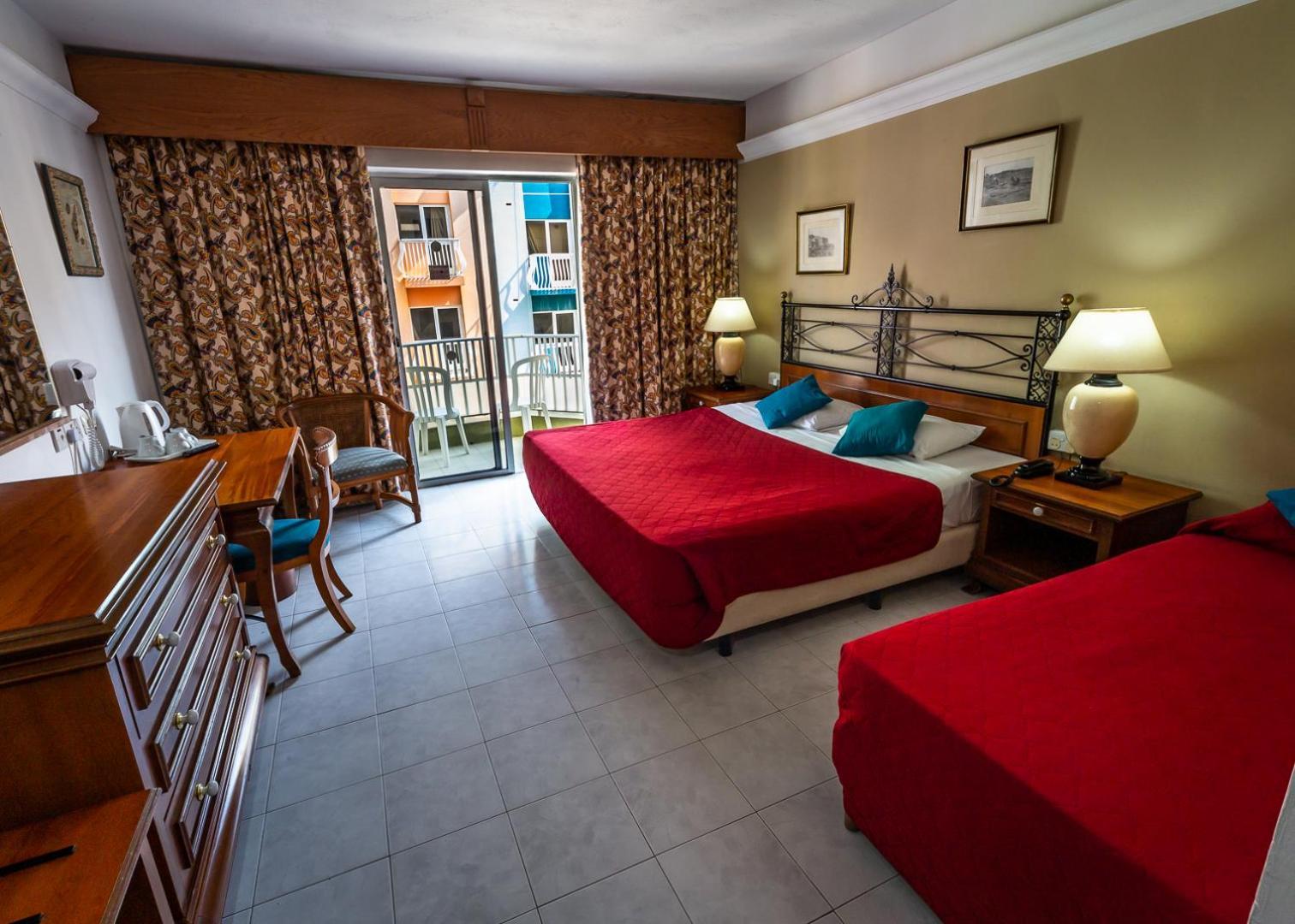 Triple Room