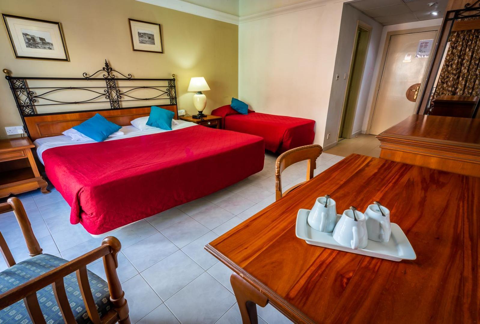 Triple Room