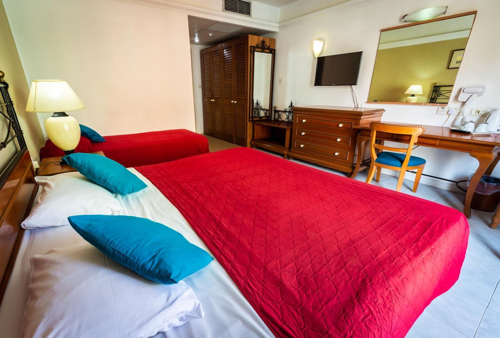Triple Room,1681717063:JPEG