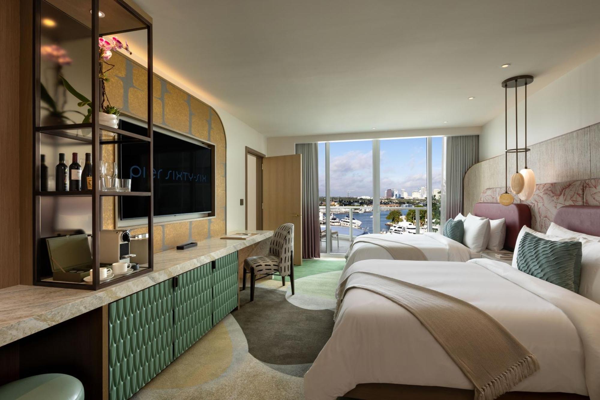 Habitación con 2 camas grandes y vistas al resort - Adaptado para personas con discapacidad