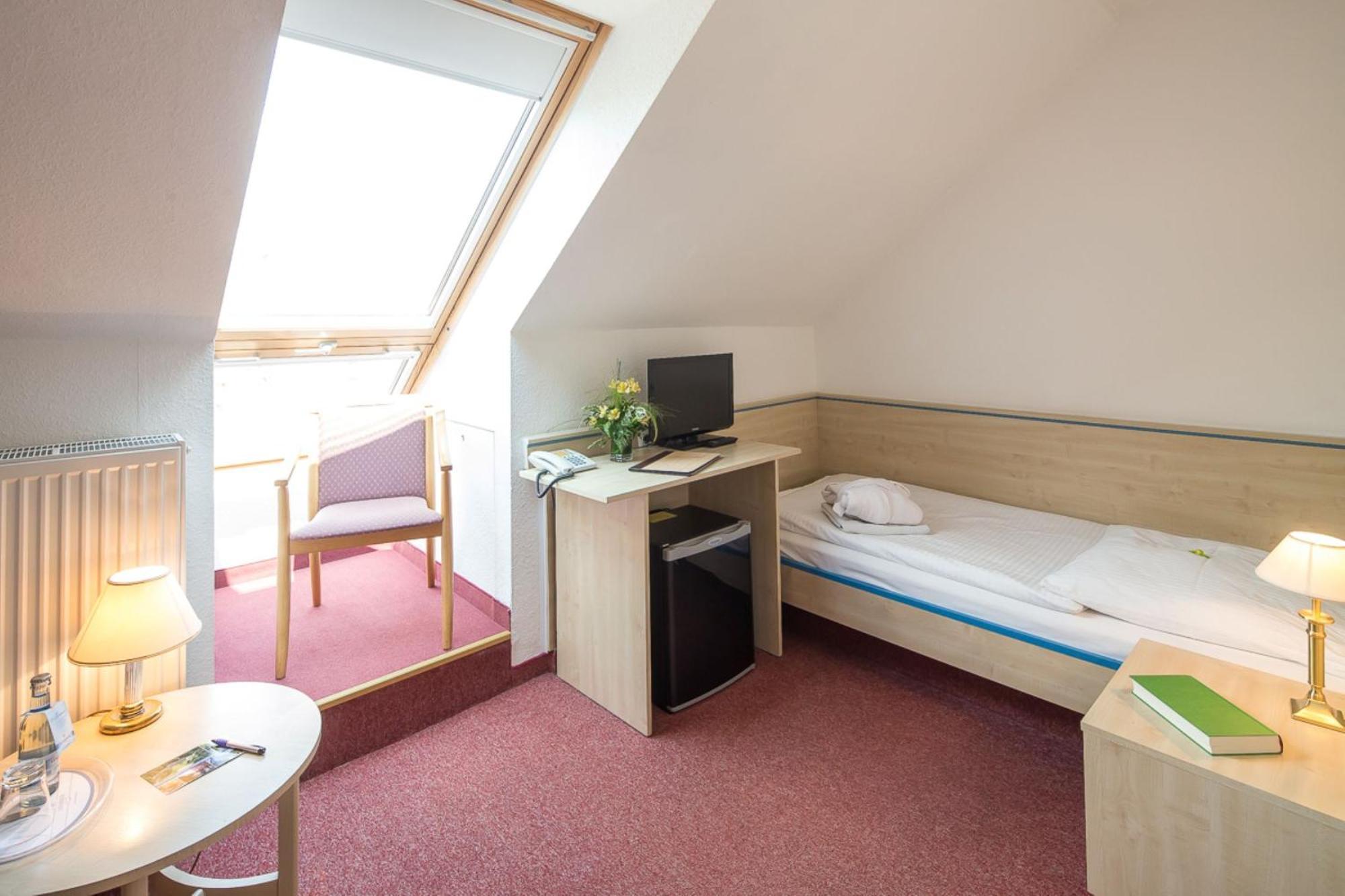 Einzelzimmer mit Seeblick