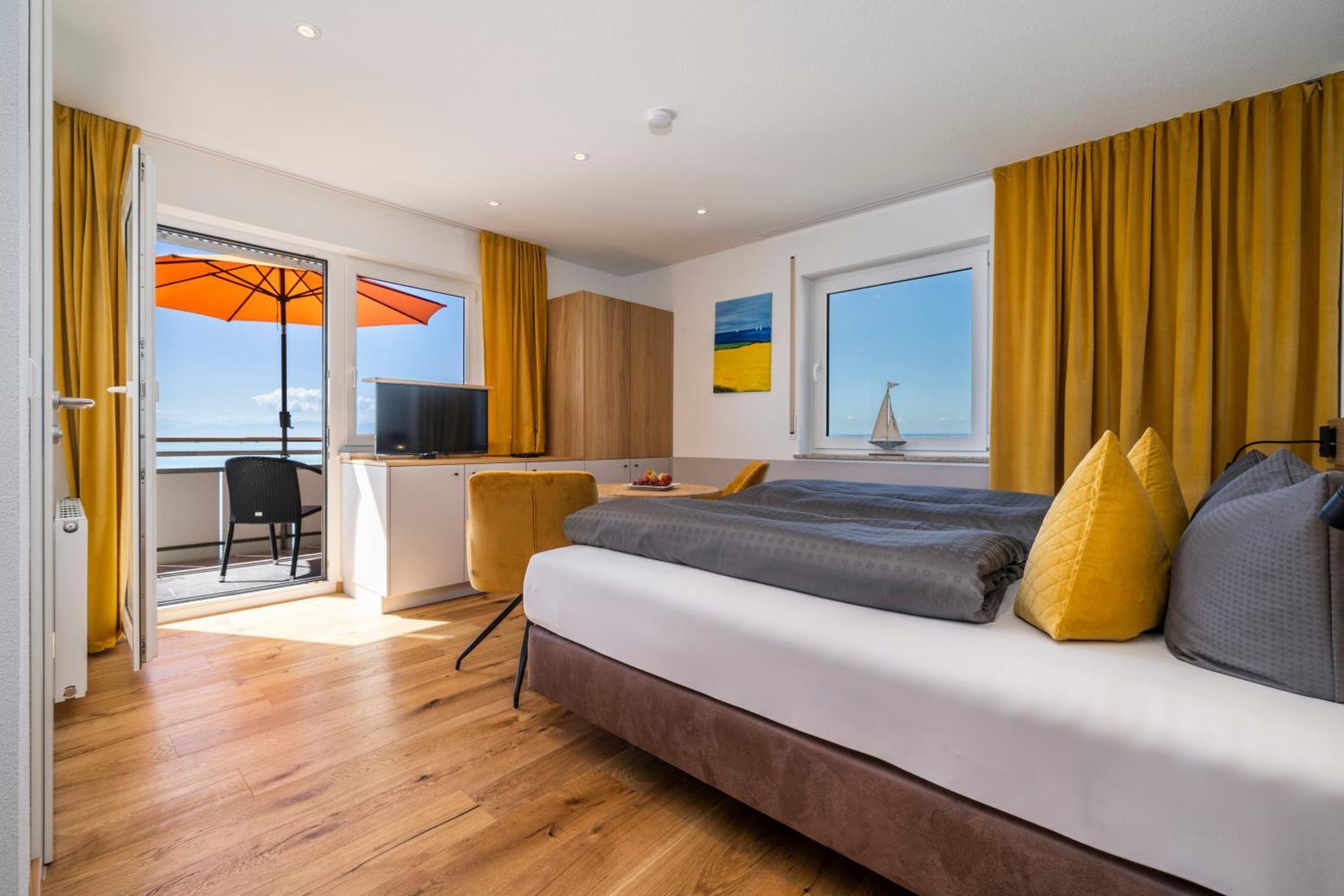 Doppelzimmer mit Seeblick