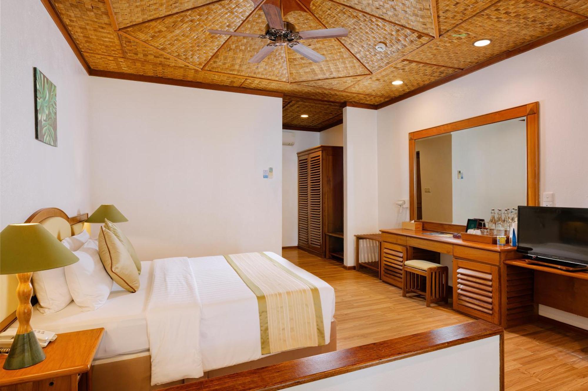 Standard Beachfront Room