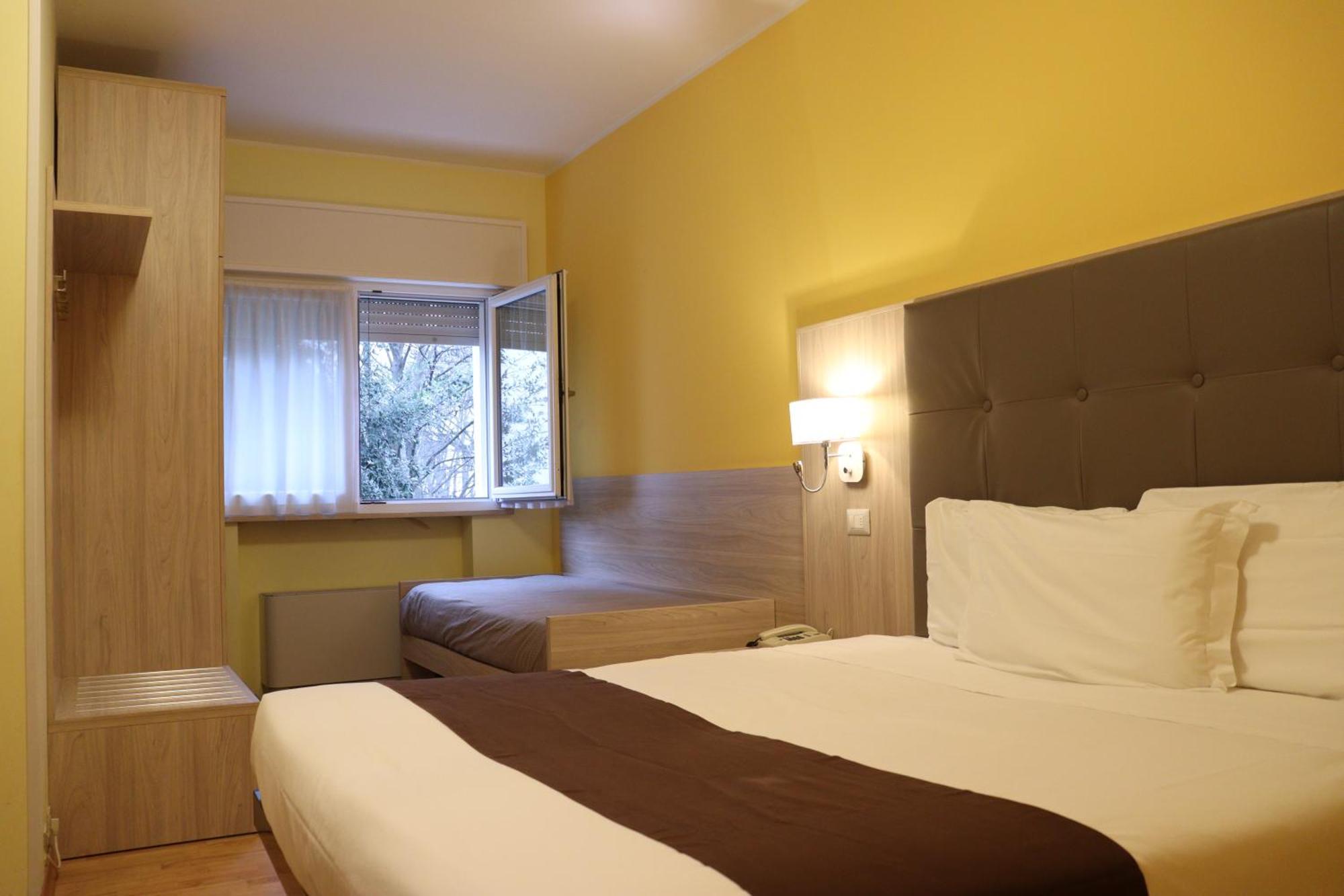 Classic Double Room,925490422:JPEG