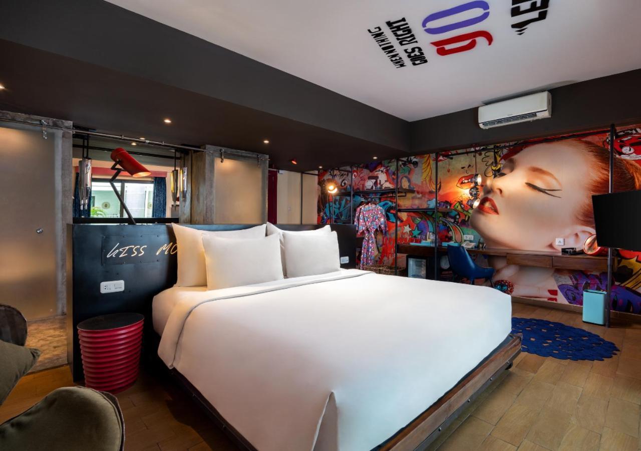 Chambre Double Dash Deluxe avec 2 Bouteilles de Bière Gratuites - Vue sur Piscine